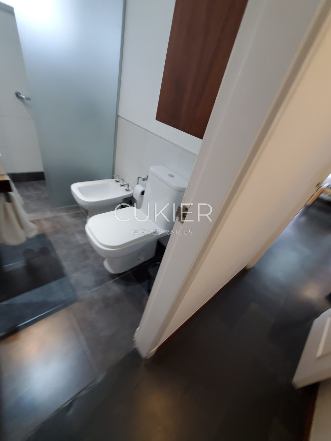 Apartamento ID.4103 - Penthouse con vista , 2 dormitorios y medio , 2 baños , Península  , Punta del Este 