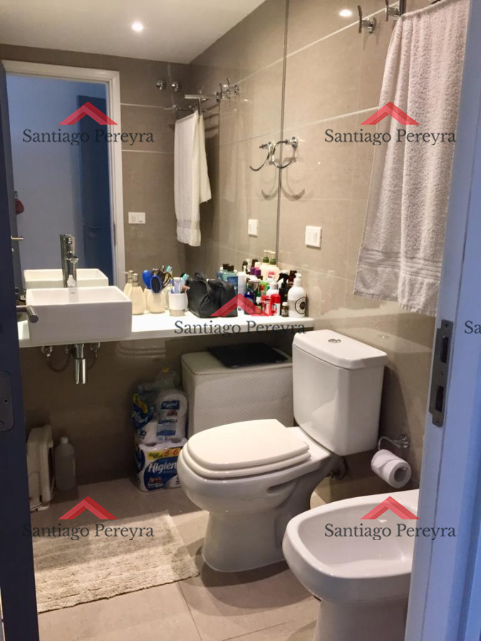 Apartamento ID.15866 - Apartamento en venta y alquiler temporal, Bv. Artigas.