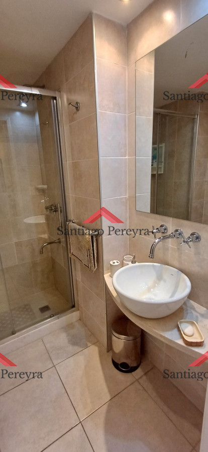 Apartamento ID.5736 - Muy lindo apartamento con todos los servicios a metros del mar y muy bajos gastos comunes