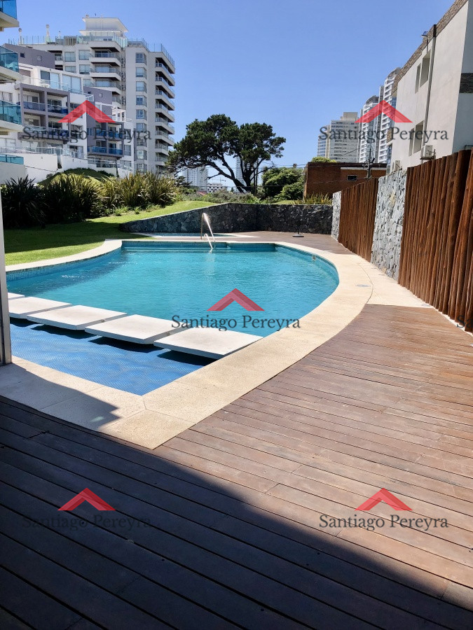 Apartamento ID.5736 - Muy lindo apartamento con todos los servicios a metros del mar y muy bajos gastos comunes