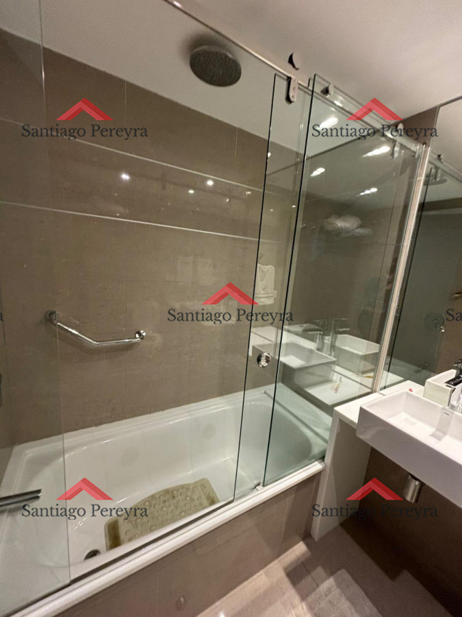 Apartamento ID.15866 - Apartamento en venta y alquiler temporal, Bv. Artigas.