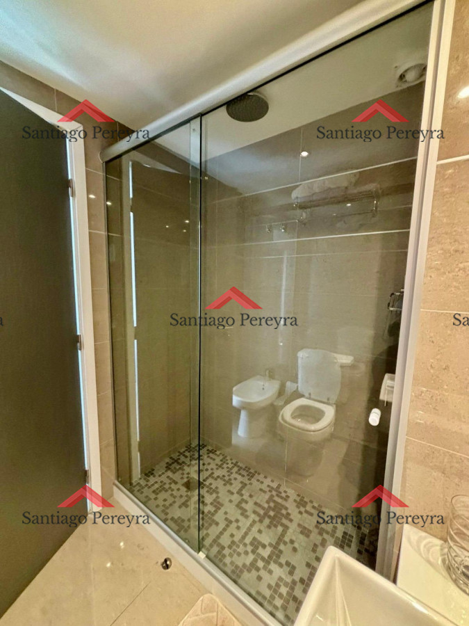 Apartamento ID.15866 - Apartamento en venta y alquiler temporal, Bv. Artigas.