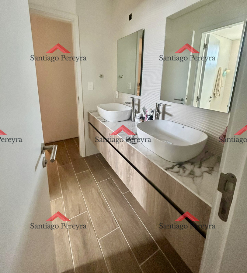 Casa ID.16574 - Hermosa casa  de 4 dormitorios en Rincón del Indio, con piscina climatizada