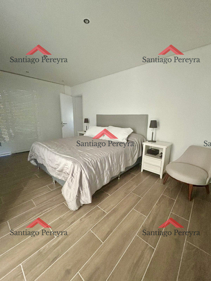 Casa ID.16574 - Hermosa casa  de 4 dormitorios en Rincón del Indio, con piscina climatizada