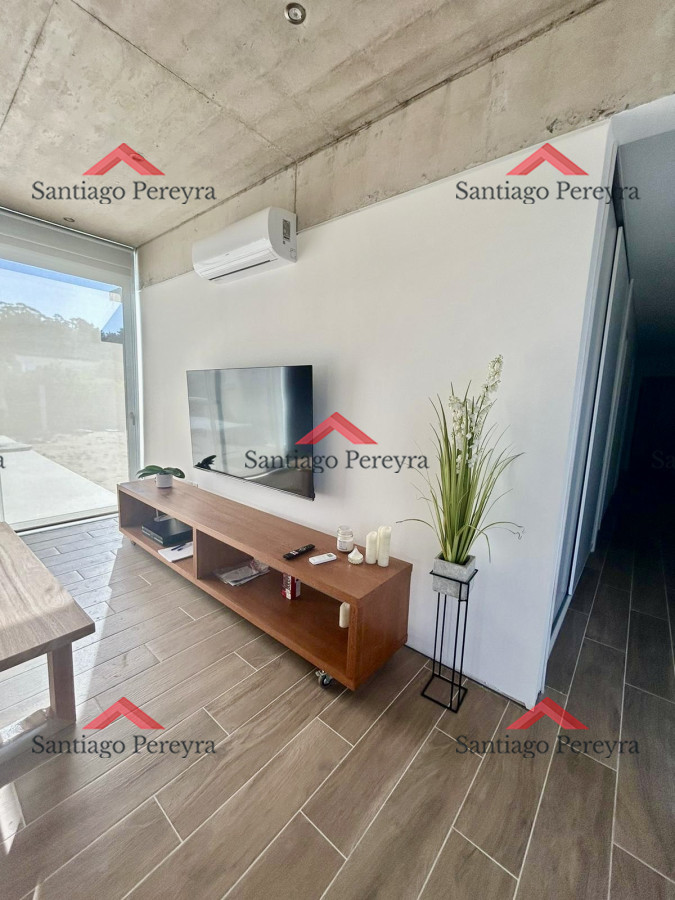 Casa ID.16574 - Hermosa casa  de 4 dormitorios en Rincón del Indio, con piscina climatizada