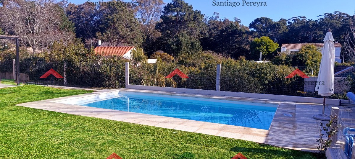 Casa ID.16574 - Hermosa casa  de 4 dormitorios en Rincón del Indio, con piscina climatizada
