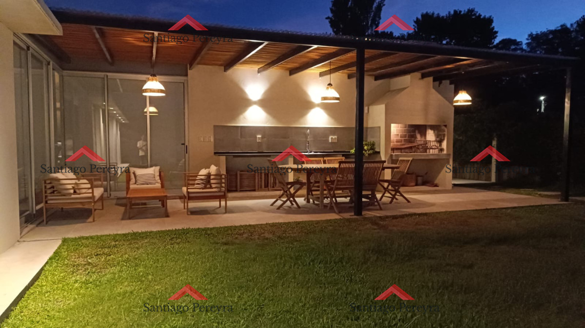 Casa en alquiler en Rincón del Indio