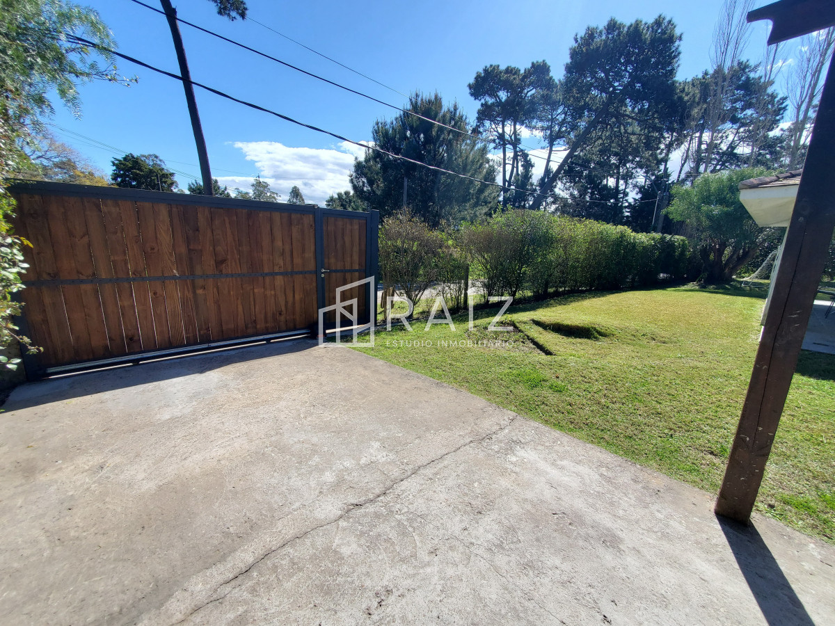 Casa ID.11377 - Casa en venta de 3 dormitorios 2 baños ,piscina ,  Marly  , ideal para todo el año , Punta del Este 