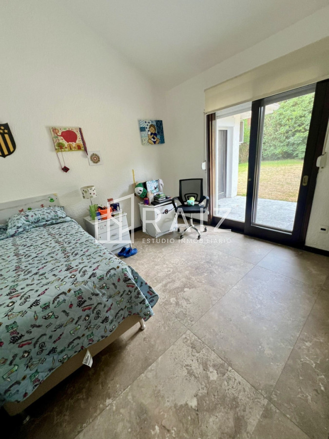 Casa ID.11377 - Casa en venta de 3 dormitorios 2 baños ,piscina ,  Marly  , ideal para todo el año , Punta del Este 