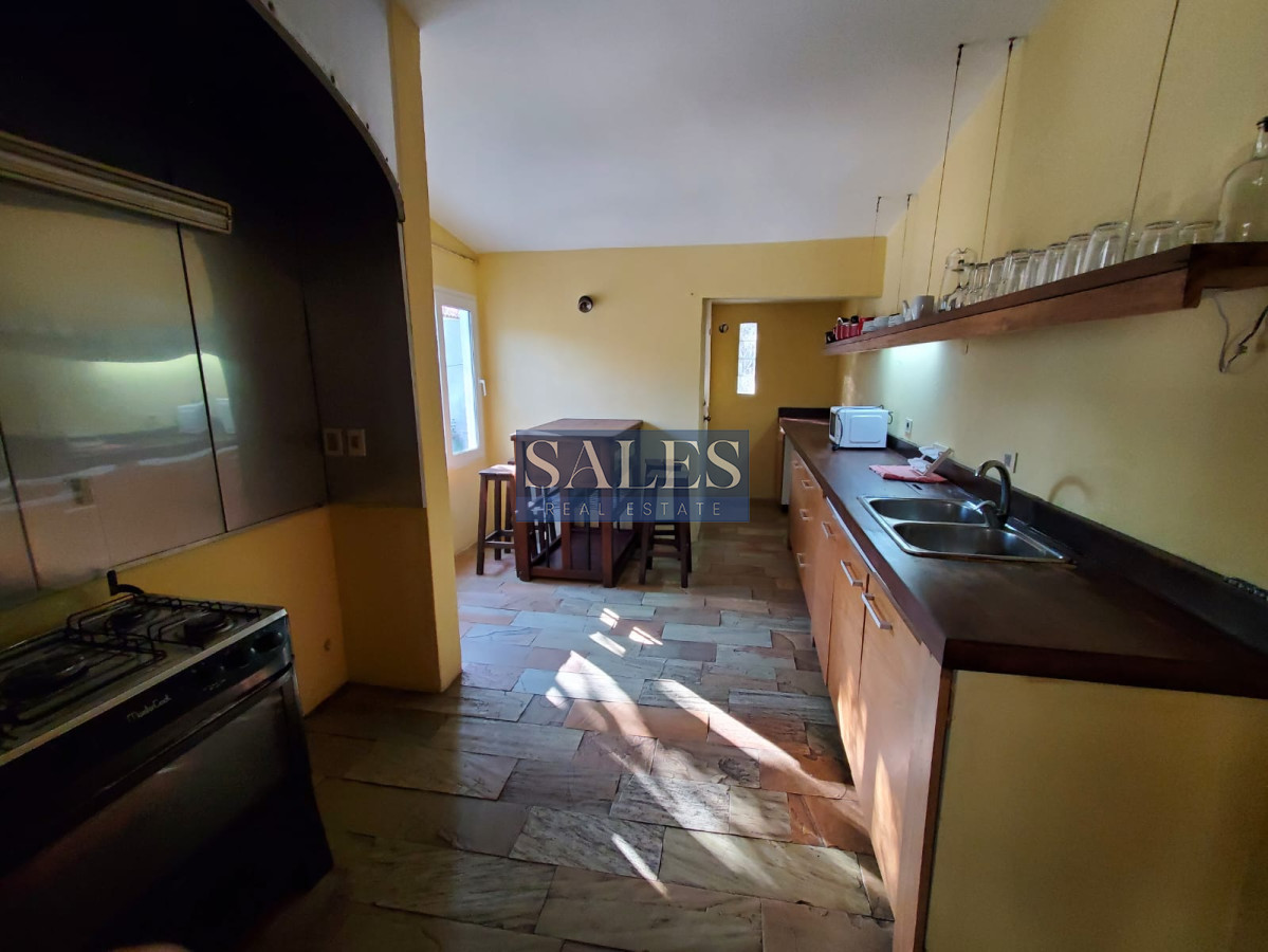 Casa ID.346 - Casa en venta y alquiler anual, 3 dormitorios, playa mansa Punta del Este.