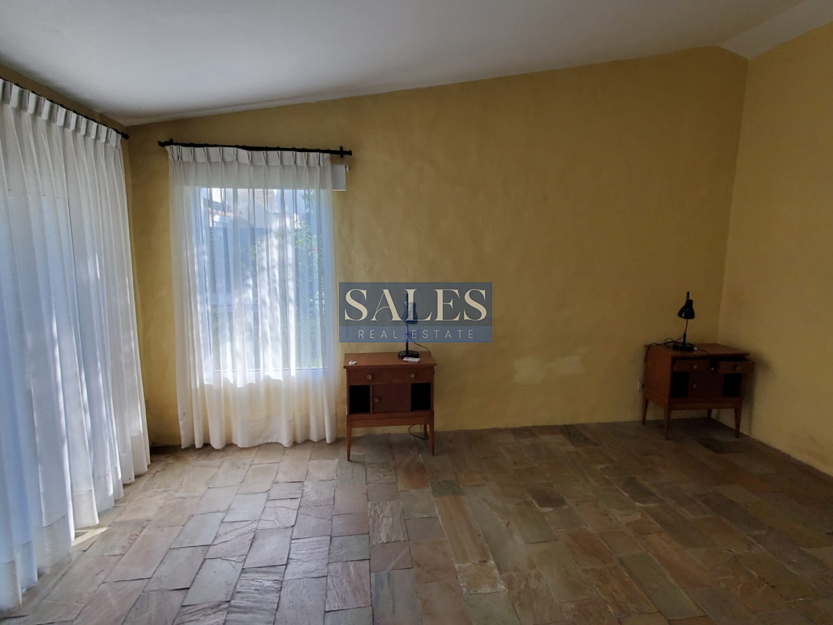 Casa ID.346 - Casa en venta y alquiler anual, 3 dormitorios, playa mansa Punta del Este.