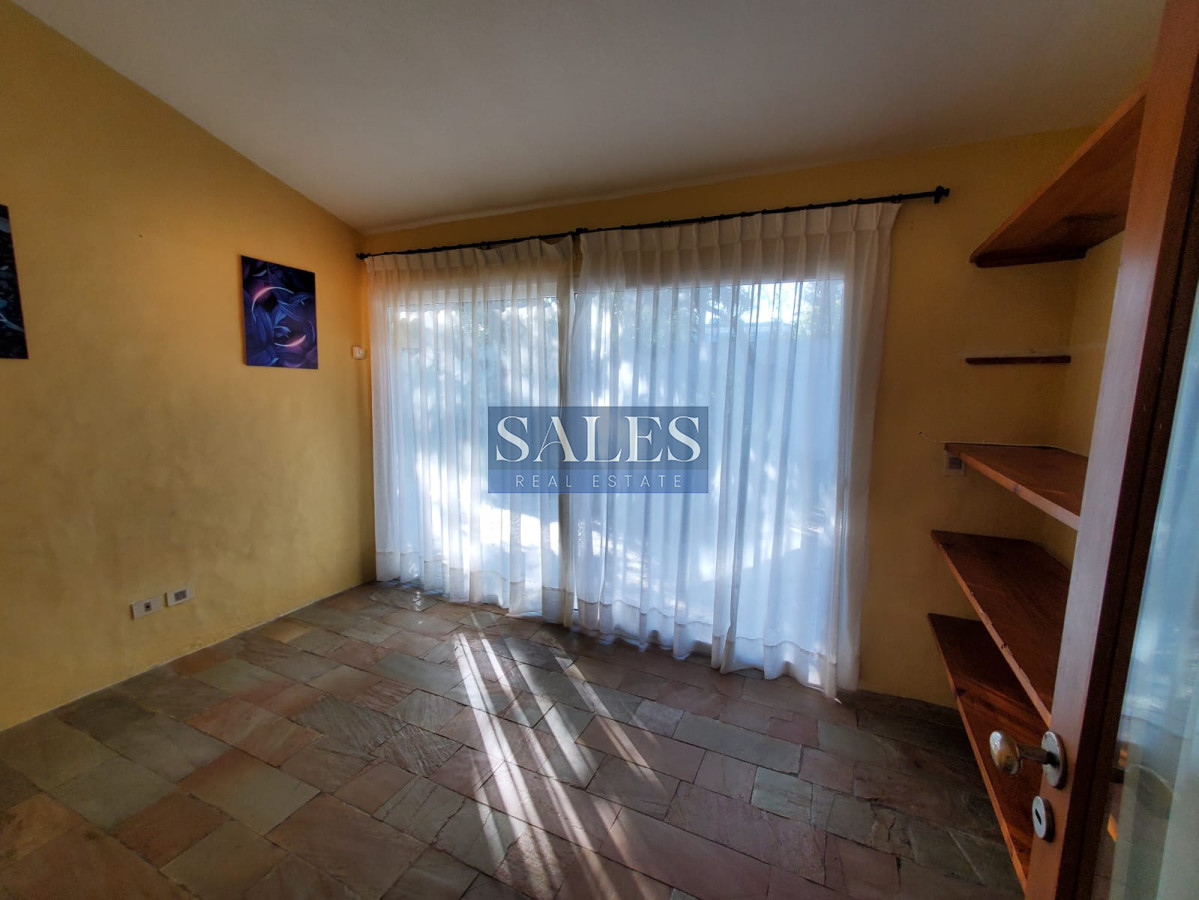 Casa ID.346 - Casa en venta y alquiler anual, 3 dormitorios, playa mansa Punta del Este.