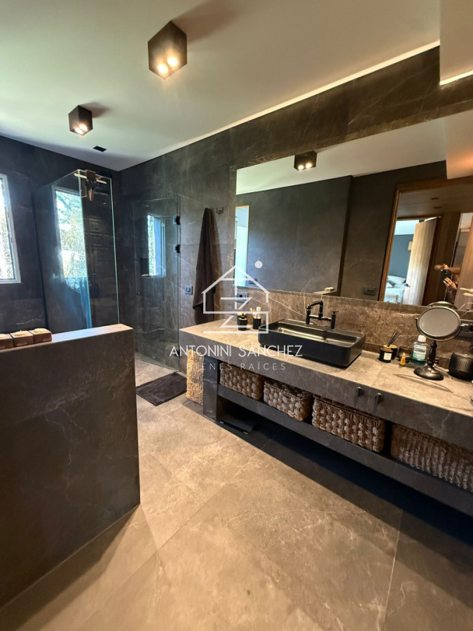 Casa ID.3907 - Hermosa casa con piscina chacras del pinar 