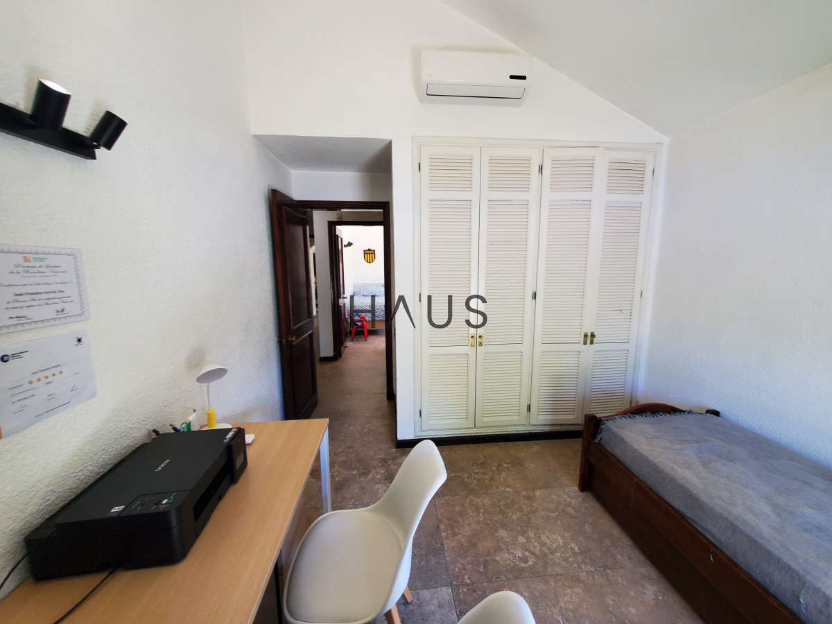 Casa ID.152 - Casa en venta de 3 dormitorios 2 baños ,piscina ,  Jardines de Córdoba , ideal para todo el año , Punta del Este 