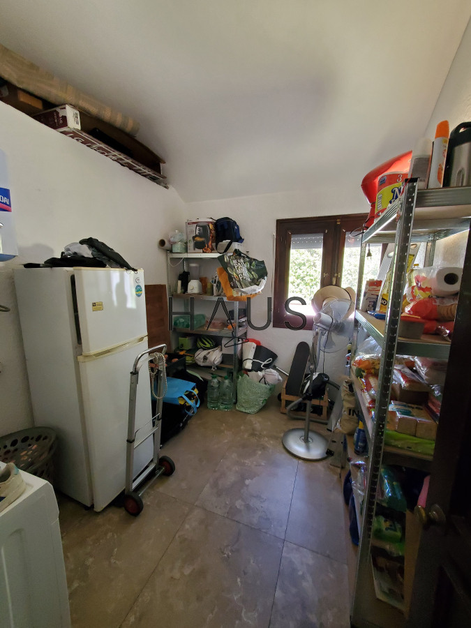 Casa ID.152 - Casa en venta de 3 dormitorios 2 baños ,piscina ,  Jardines de Córdoba , ideal para todo el año , Punta del Este 