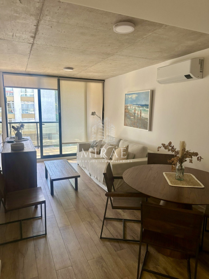 Apartamento ID.237 - Apartamento de 2 dormitorios en venta con garaje, parada 10 de la mansa, full equipado.