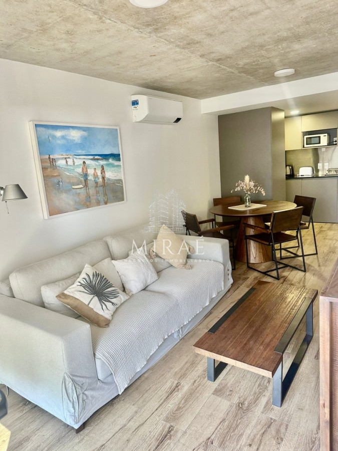 Apartamento ID.237 - Apartamento de 2 dormitorios en venta con garaje, parada 10 de la mansa, full equipado.