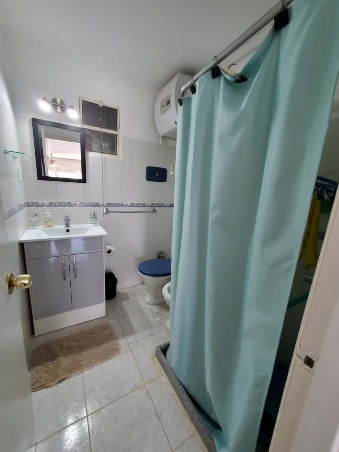 Apartamento ID.442 - Monoambiente impecable, EN VENTA, primera linea, mansa.