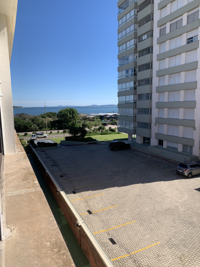 Apartamento ID.442 - Monoambiente impecable, EN VENTA, primera linea, mansa.