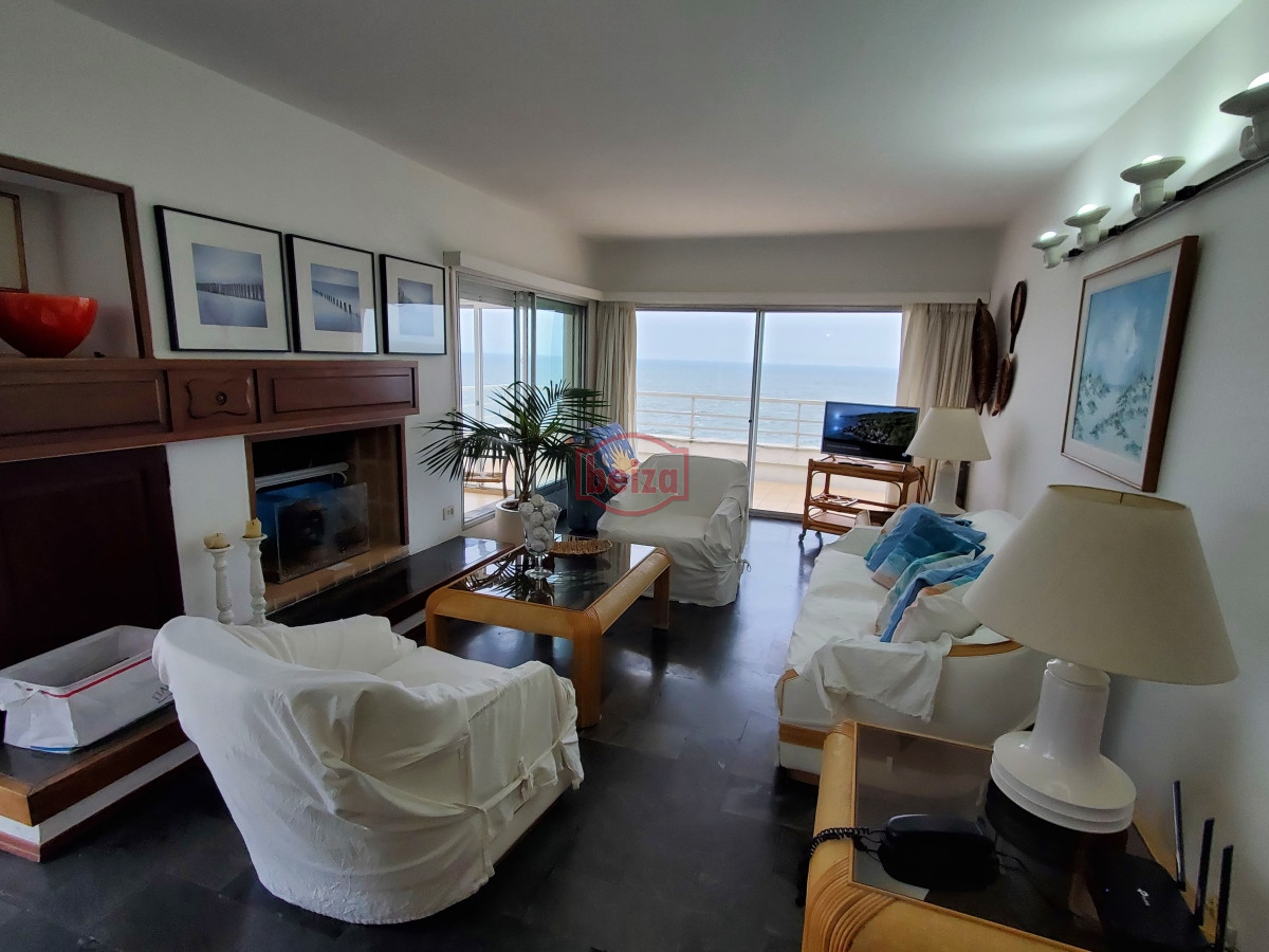 Apartamento ID.166389/Departamento-en-venta-de-3-dormitorios-en-Roosevelt-Center,-Punta-del-este- - Penthouse con vista , 2 dormitorios y medio , 2 baños , Península  , Punta del Este 