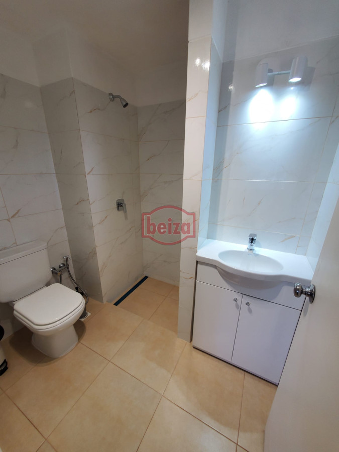 Apartamento ID.165797/Apto-de-1-dormitorio* - OPORTUNIDAD! APARTAMENTO DE 1 DORMITORIO CON BALCÓN, COCHERA Y BAJOS GASTOS COMUNES. EXCELENTE UBICACION