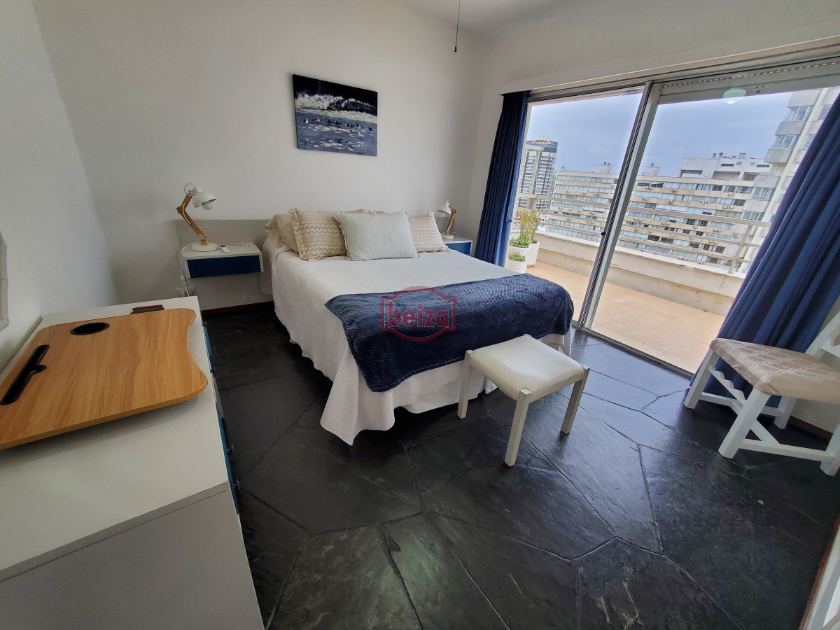 Apartamento ID.166389/Departamento-en-venta-de-3-dormitorios-en-Roosevelt-Center,-Punta-del-este- - Penthouse con vista , 2 dormitorios y medio , 2 baños , Península  , Punta del Este 