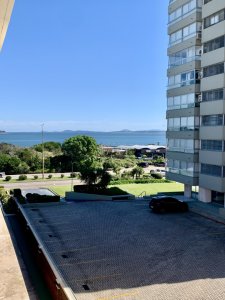 Monoambiente impecable, EN VENTA, primera linea, mansa.