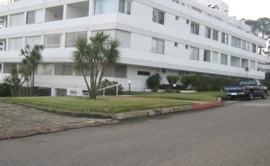 Apto de 3 dormitorios en venta en la mansa , pb con terraza