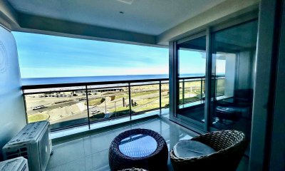 Apartamento de 3 dormitorios en venta y alquiler de verano, torre de categoría.