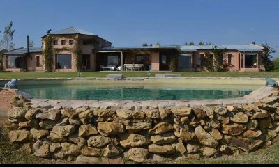 Casa de 5 dormitorios en venta sobre la Laguna del Sauce