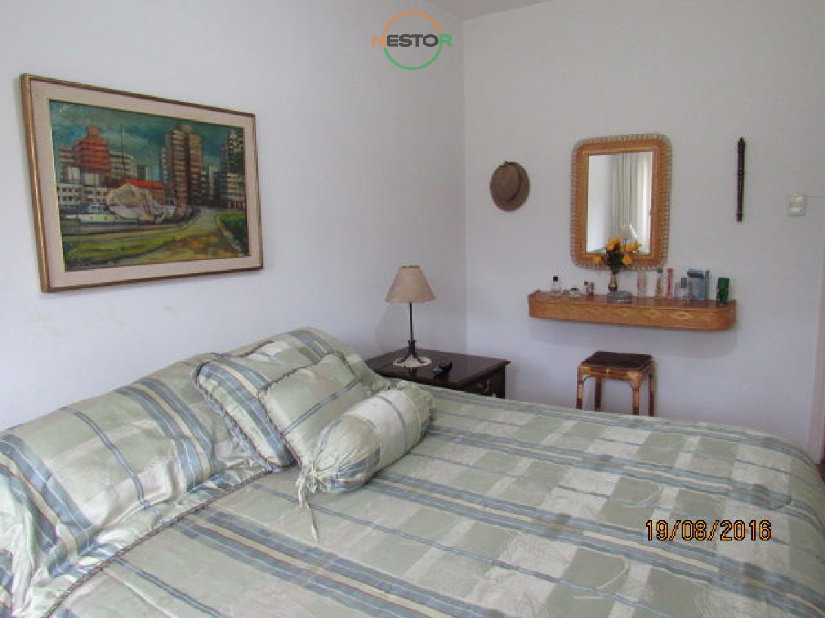 Casa ID.5406 - Casa en Rincón del Indio, a pocas cuadras del mar, con hermoso jardín y piscina