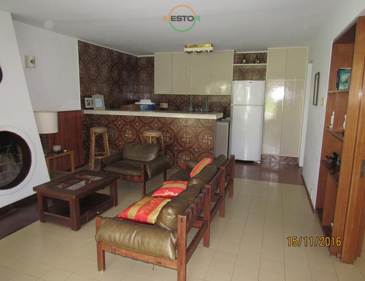 Casa ID.5406 - Casa en Rincón del Indio, a pocas cuadras del mar, con hermoso jardín y piscina