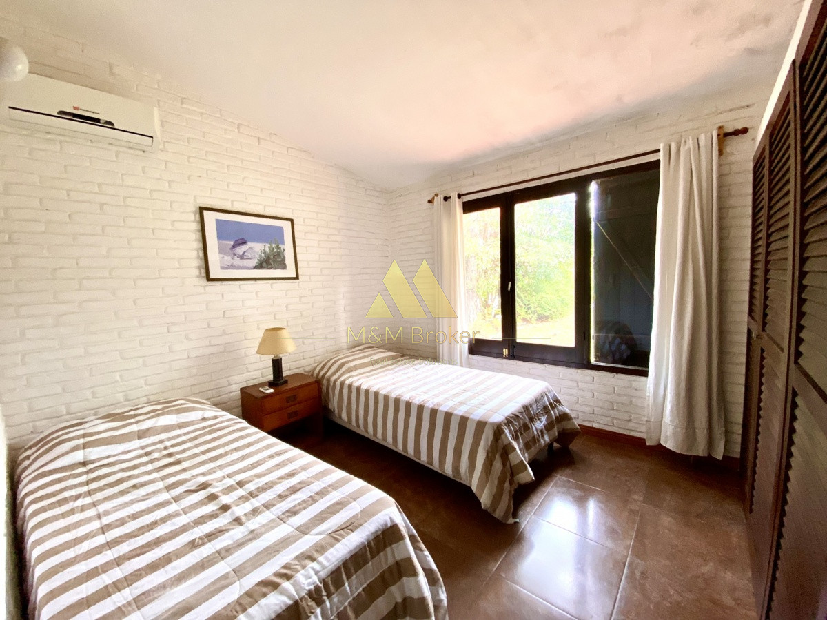 Casa ID.614 - Venta casa 4 dormitorios Pinares Punta del Este