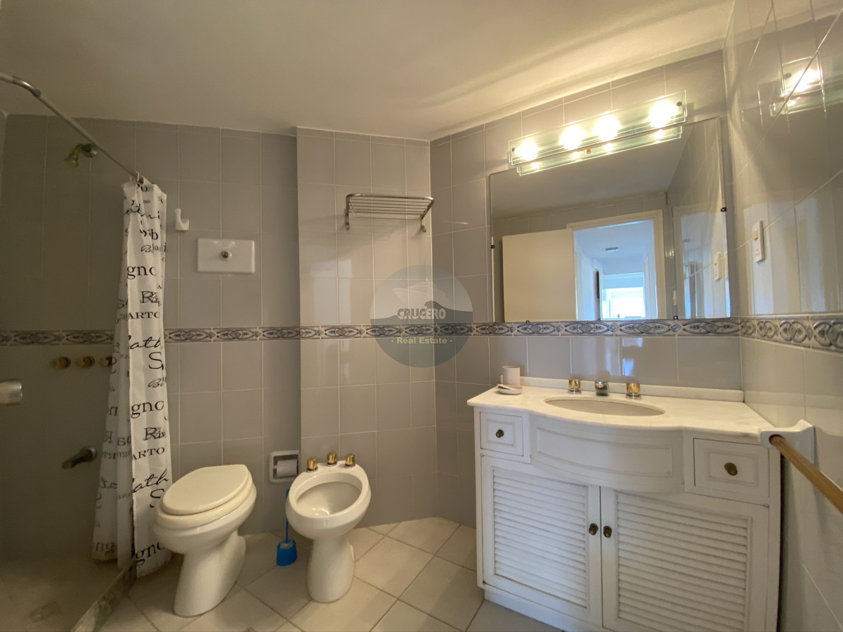 Apartamento ID.5570 - APARTAMENTO EN VENTA 3 DORMITORIOS EN PLAYA MANSA