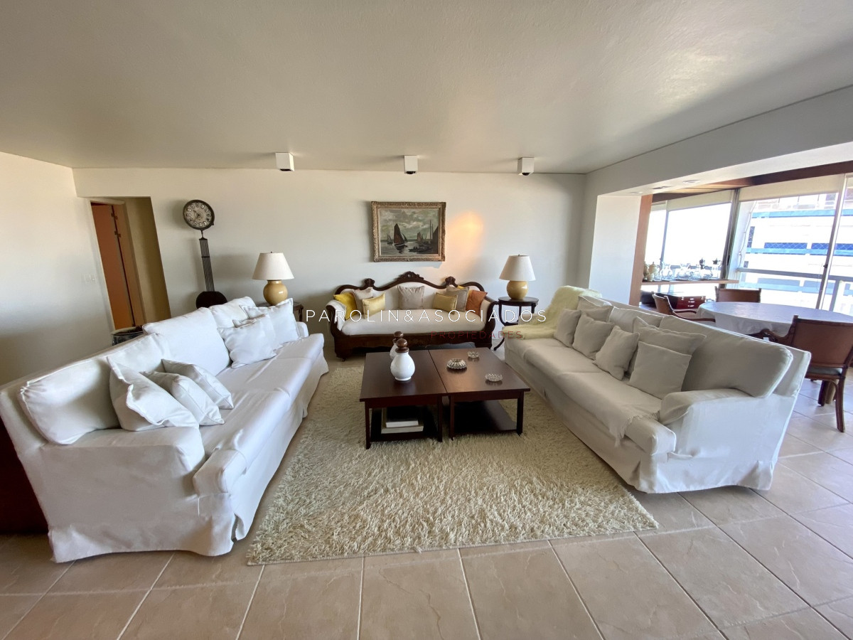 Aidy Grill - GoPunta - Portal Inmobiliario de Punta del Este - Maldonado