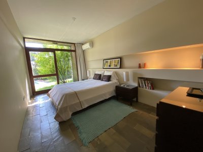 Casa ID.1262 - Casa en Punta Ballena 4 dormitorios con piscina y parrillero