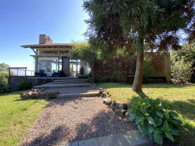 Casa ID.1262 - Casa en Punta Ballena 4 dormitorios con piscina y parrillero