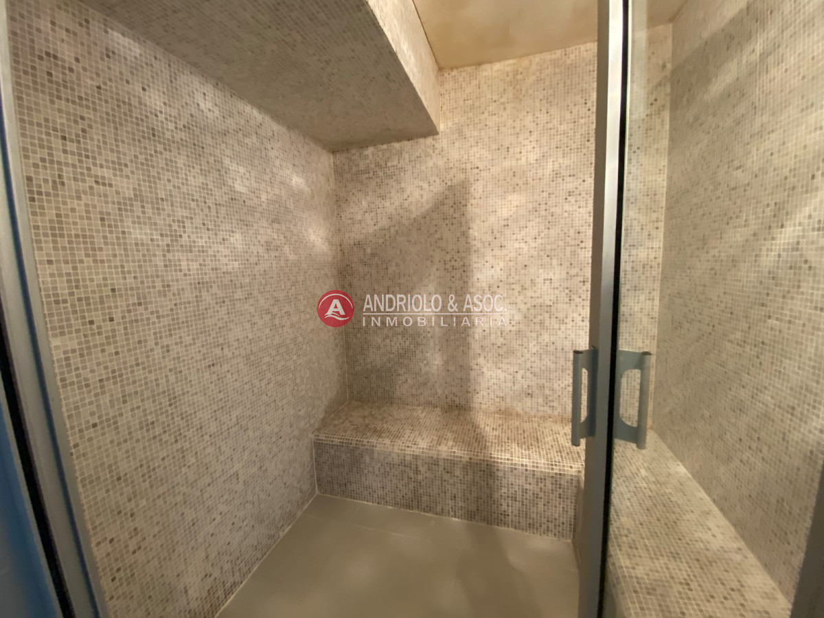 Apartamento ID.7185 - Hermoso apartamento en alquiler anual con vista al mar y excelentes servicios.