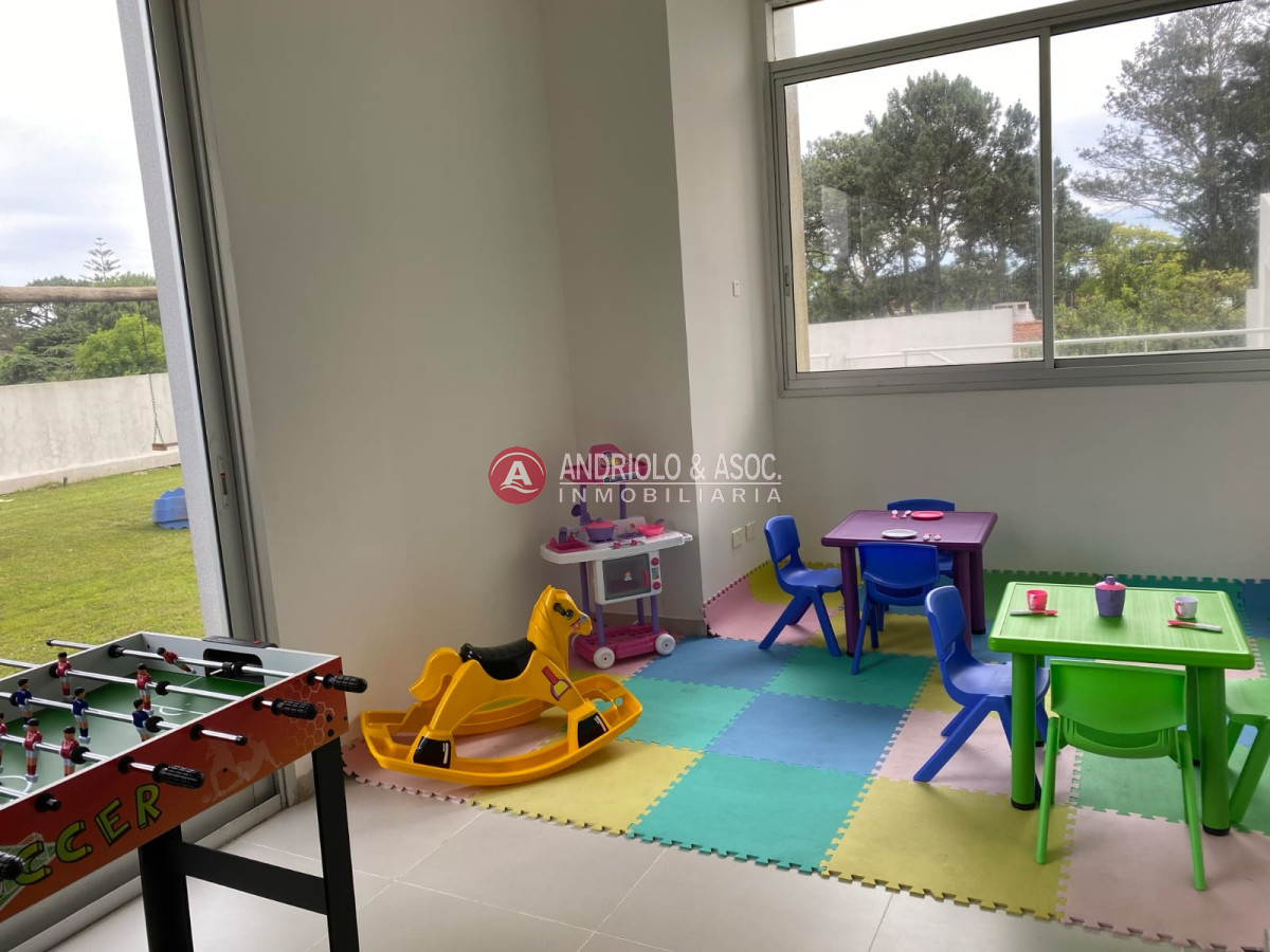 Apartamento ID.7185 - Hermoso apartamento en alquiler anual con vista al mar y excelentes servicios.