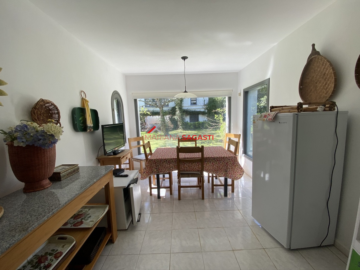 Casa ID.3535 - Casa en Playa Brava, espectacular ubicación.  5 dormitorios con baños en suite