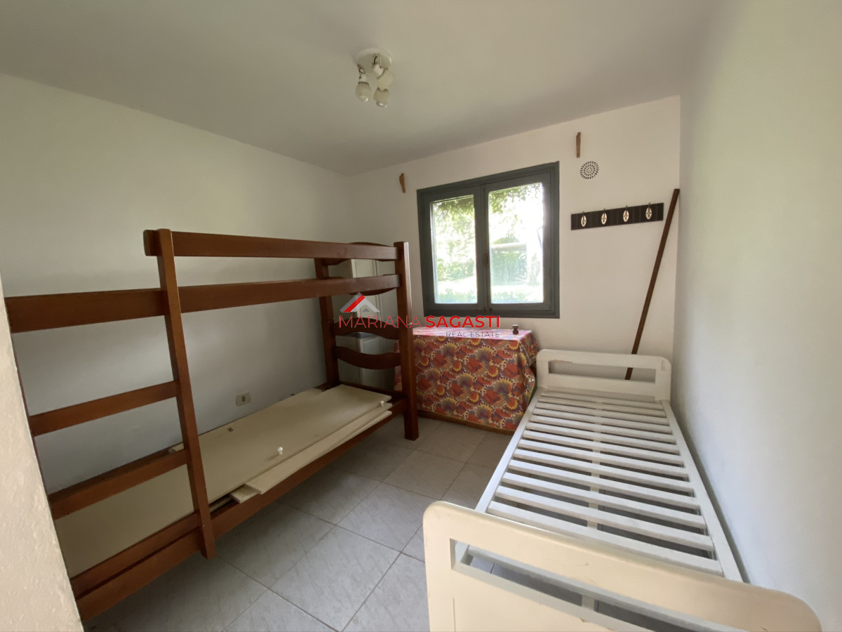 Casa ID.3535 - Casa en Playa Brava, espectacular ubicación.  5 dormitorios con baños en suite