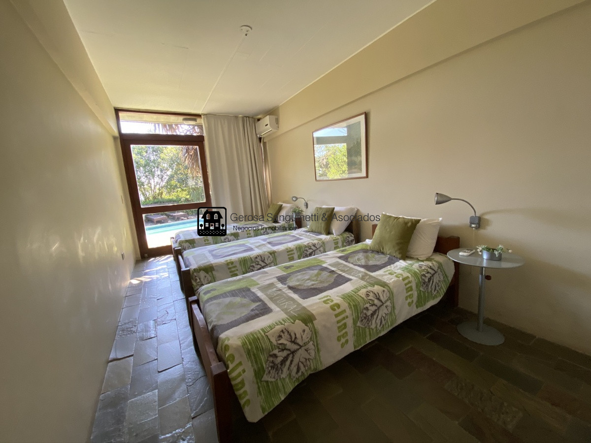 Casa ID.1566 - Casa en Punta Ballena 4 dormitorios con piscina y parrillero