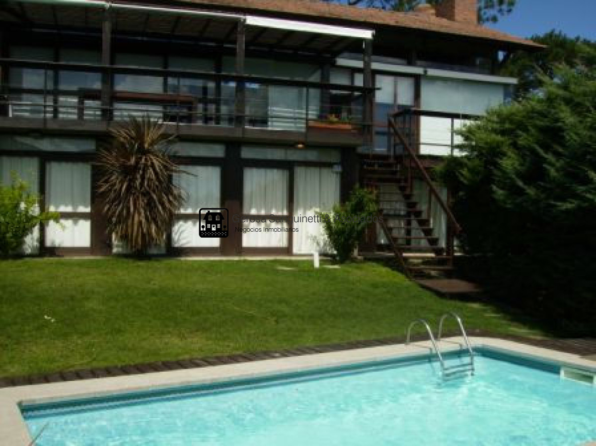 Casa ID.1566 - Casa en Punta Ballena 4 dormitorios con piscina y parrillero