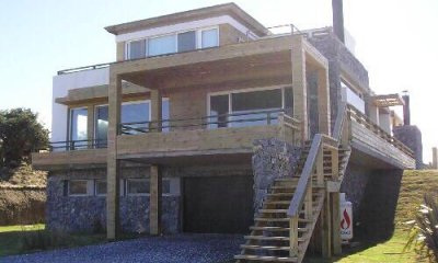 Hermosa Casa en uno de los mas exclusivos Balnearios