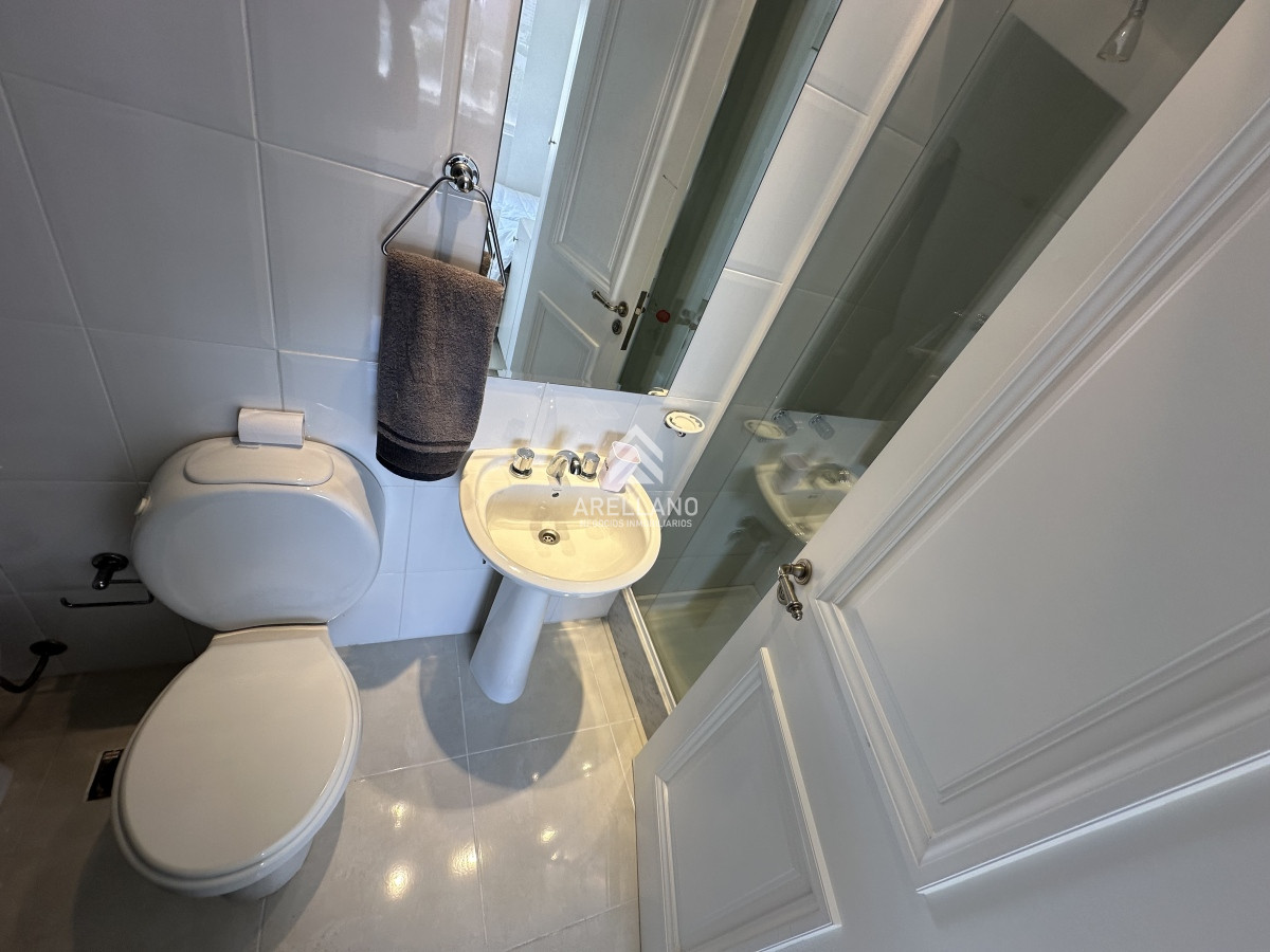 Apartamento ID.5977 - Espectacular apartamento en Mansa Punta del Este, con vista panorámica al mar. 