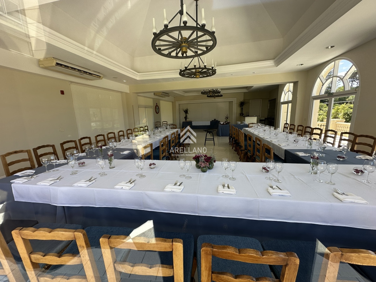 Apartamento ID.5977 - Espectacular apartamento en Mansa Punta del Este, con vista panorámica al mar. 