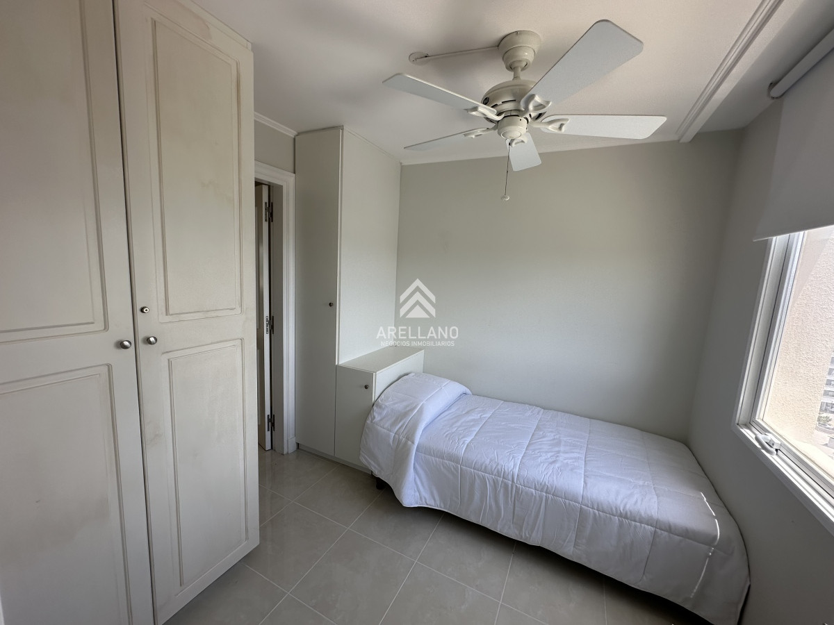 Apartamento ID.5977 - Espectacular apartamento en Mansa Punta del Este, con vista panorámica al mar. 