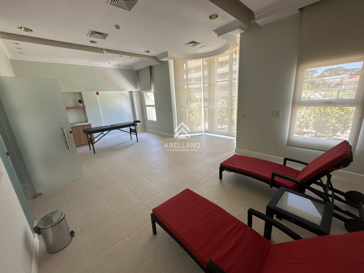 Apartamento ID.5977 - Espectacular apartamento en Mansa Punta del Este, con vista panorámica al mar. 