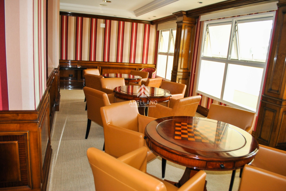 Apartamento ID.5977 - Espectacular apartamento en Mansa Punta del Este, con vista panorámica al mar. 