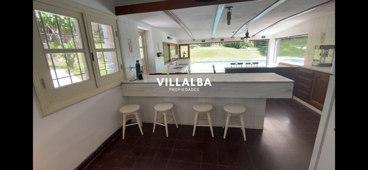 Casa ID.1711 - Hermosa propiedad en el corazón de Playa Mansa 